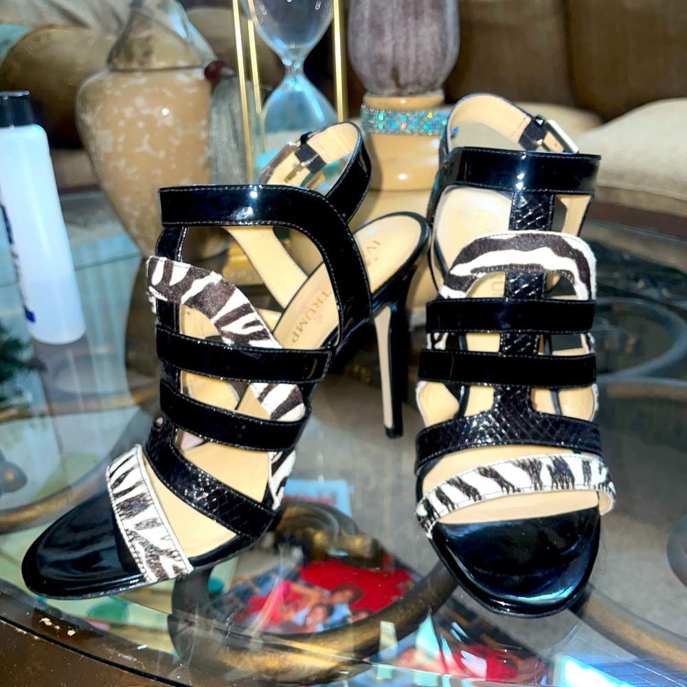 Ivanka Trump Haslets Spiked Cage Spike Heel Sandals Black/white Zebra Prnt 6 1/2